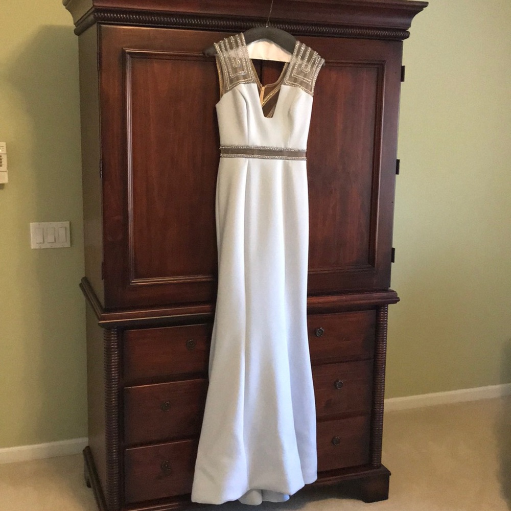 Part dress
